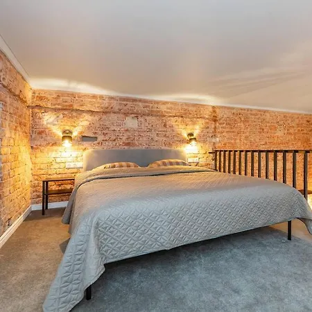 Lovely 1bedroom Loft Located In Center